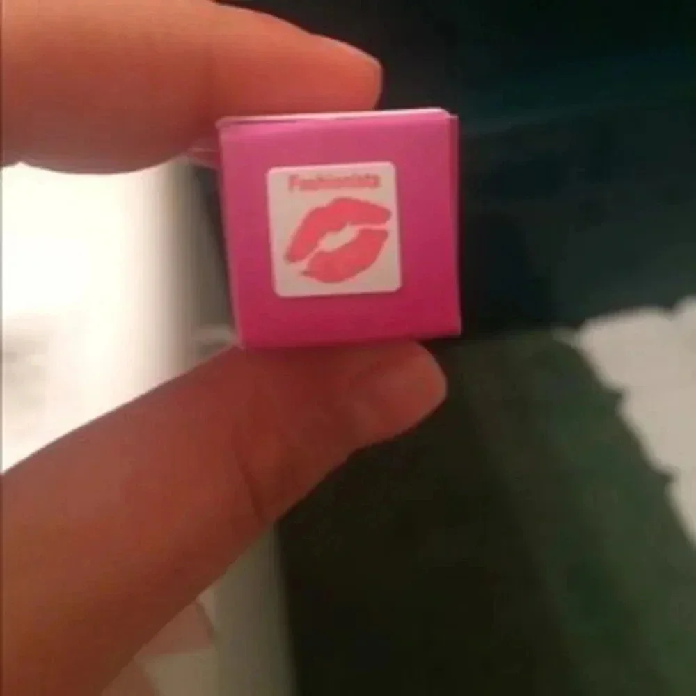 NIB PUR MINERALS FASHIONISTA LIPSTICK